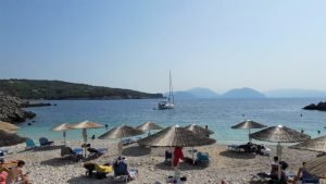 Exploring the Organized Beaches of Lefkada: A Perfect Blend of Comfort and Natural Beauty!