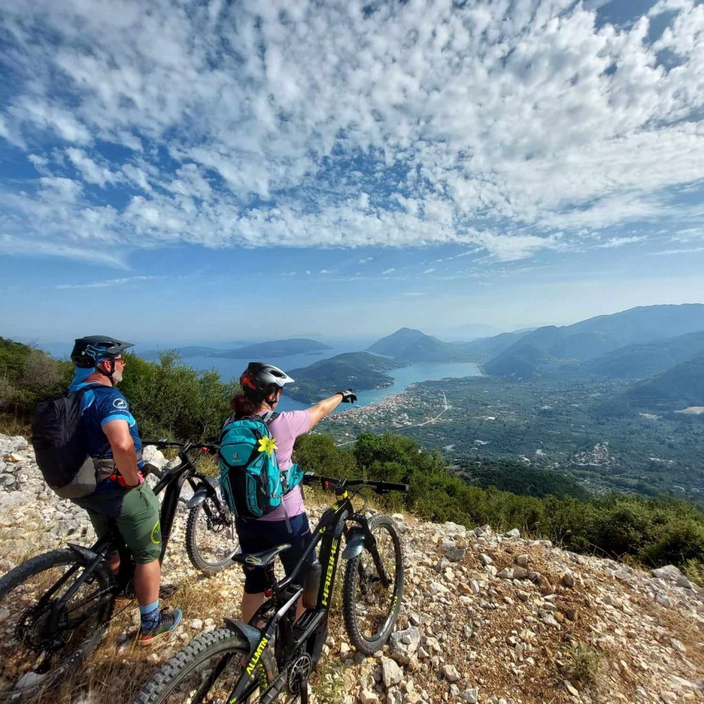 Exploring Lefkada: A Guide to Transportation Options