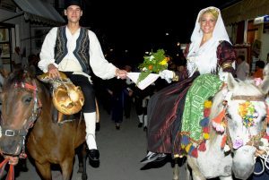 Traditional wedding in Karya
