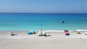 Exploring the Organized Beaches of Lefkada: A Perfect Blend of Comfort and Natural Beauty!