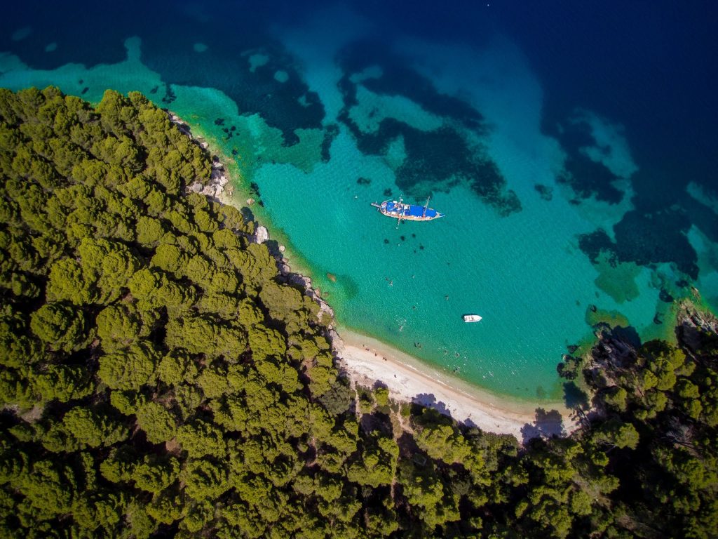 Explore Kalamos, a small paradise near Lefkada!