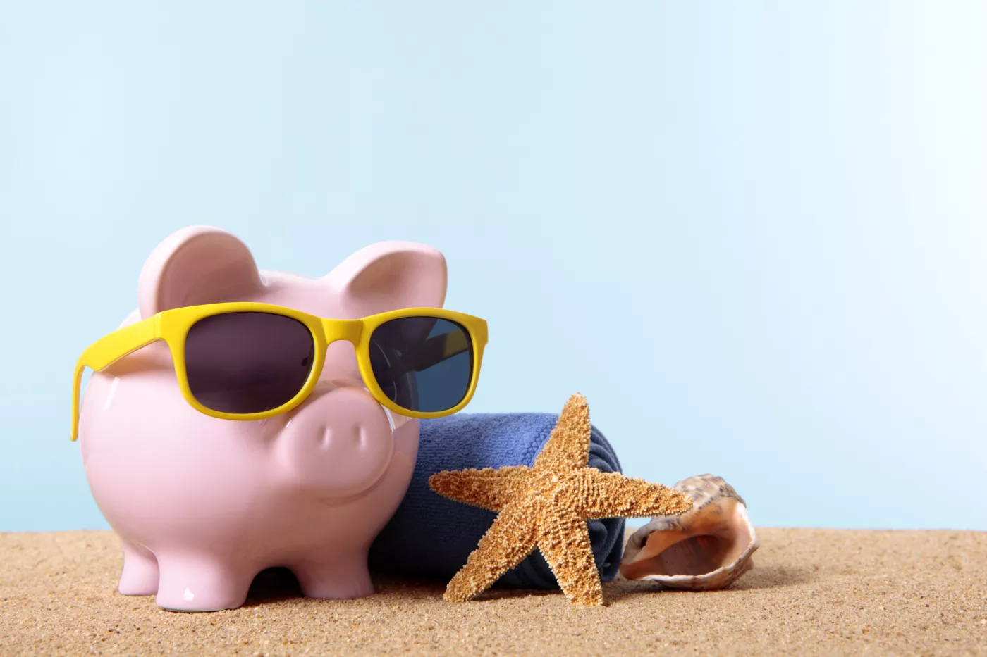 piggy-bank-beach-with-sunglasses