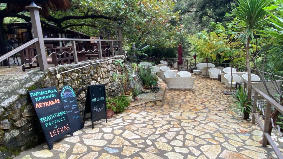 Coffee places and snack bars in wonderful landscapes